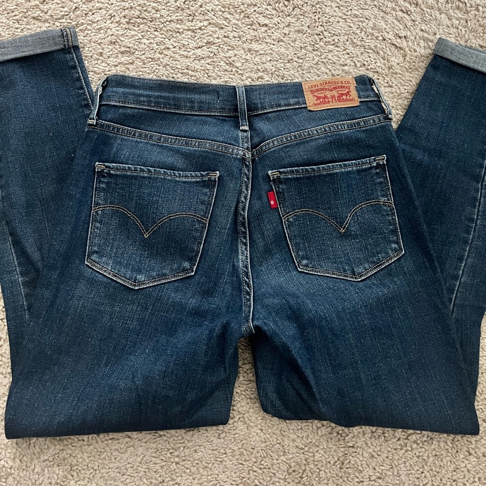 Levi’s 311 - Picture 2 of 3